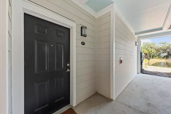 Daniel Island, SC 29492,130 River Landing Dr #5111