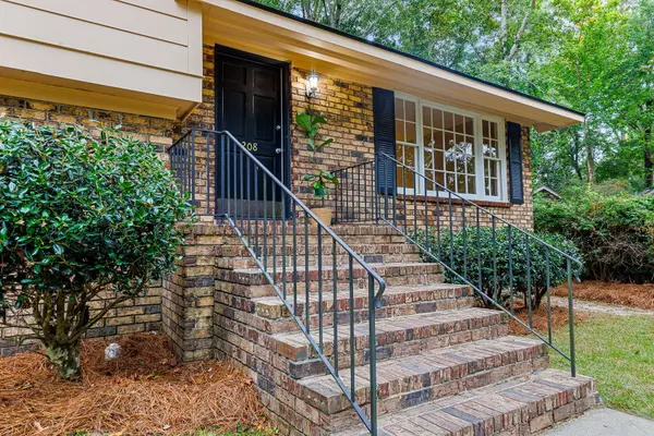 Summerville, SC 29485,208 Foxcroft Ln