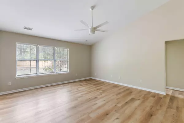 Hanahan, SC 29410,7249 Sweetgrass Blvd