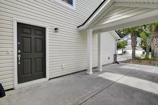 North Charleston, SC 29420,5150 Trump St #103