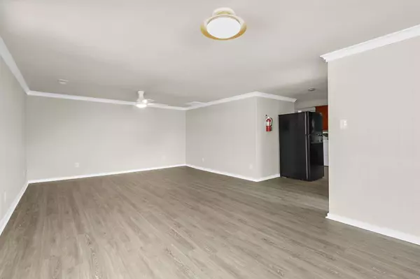 North Charleston, SC 29405,4440 Spruill Ave #B