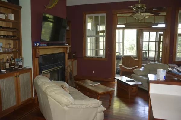 Edisto Island, SC 29438,1042 Highway 174