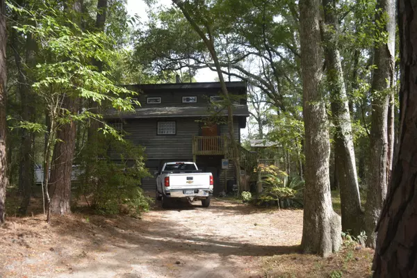 Edisto Island, SC 29438,1042 Highway 174