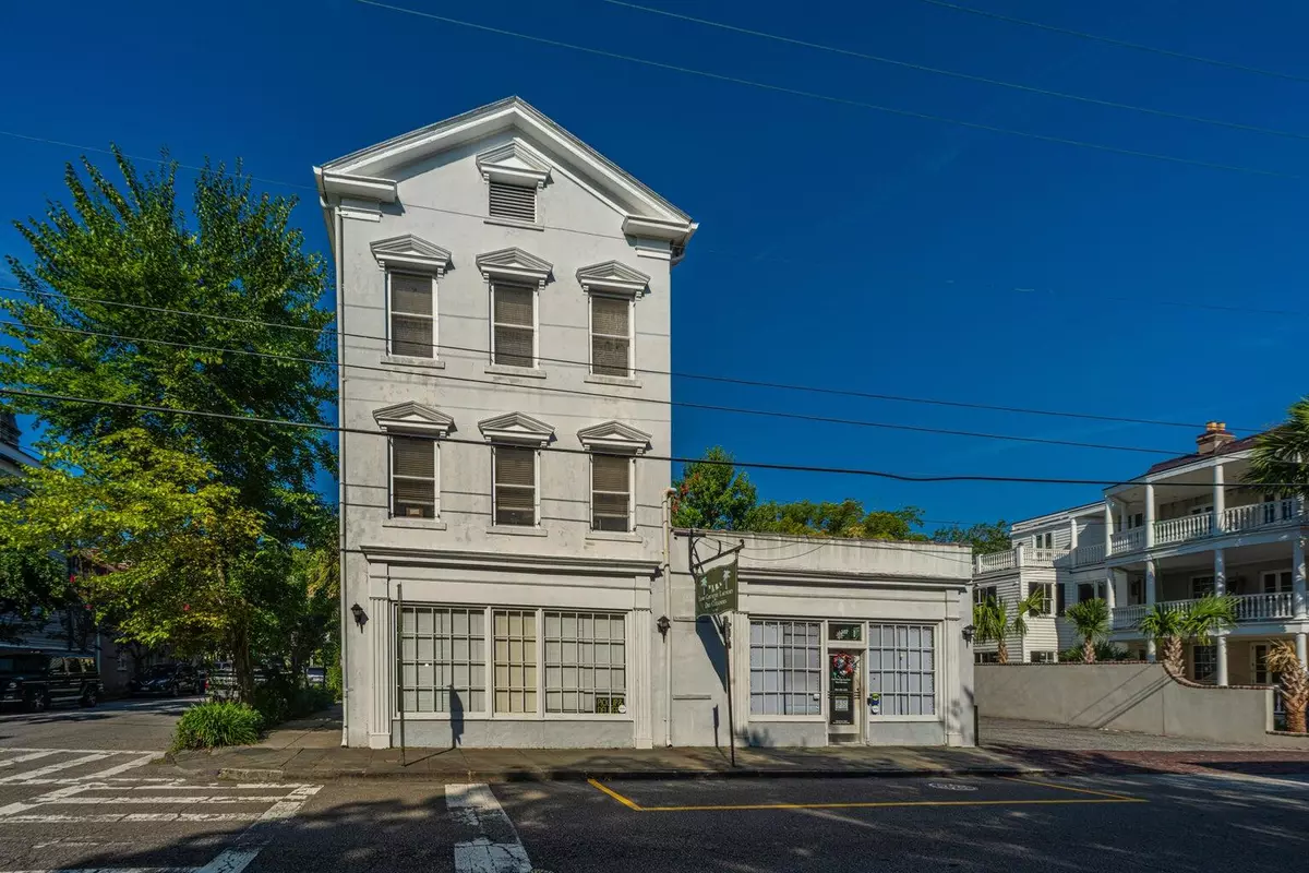 Charleston, SC 29401,90 Bull Street St