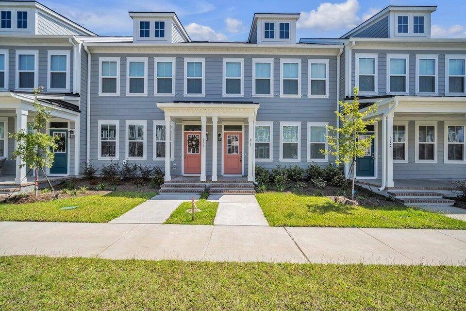 Summerville, SC 29486,613 Southview Ln