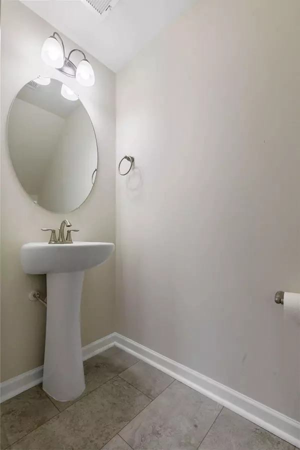 Ladson, SC 29456,9814 Lone Cypress Ln