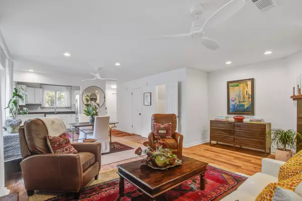 Mount Pleasant, SC 29464,330 Sandpiper Dr