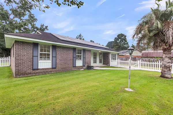 Summerville, SC 29485,120 Robin St