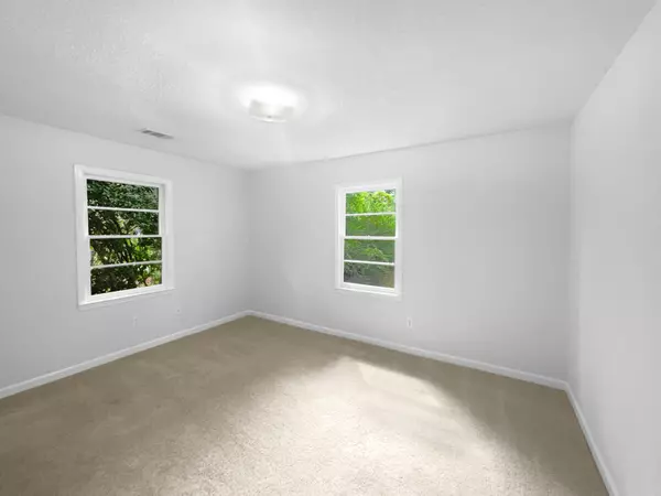 Summerville, SC 29483,302 Embassy Dr