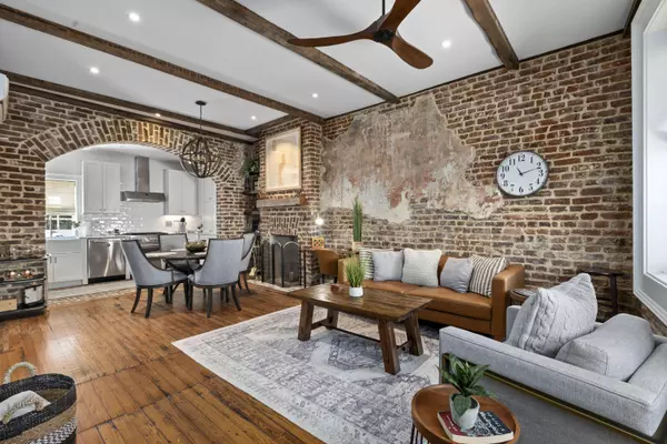 Charleston, SC 29401,32 State St