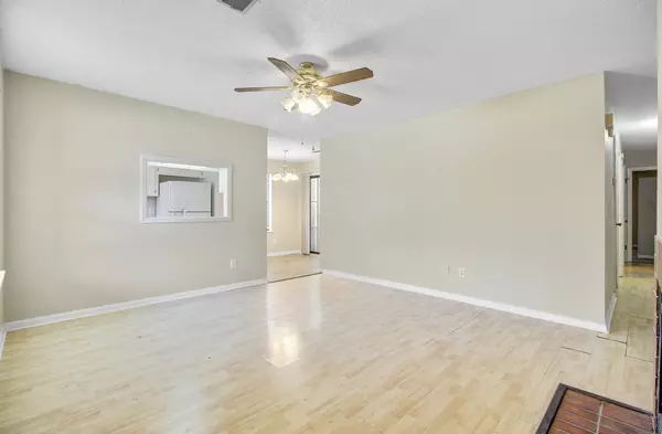 North Charleston, SC 29420,155 Dorchester Manor Blvd #A & B