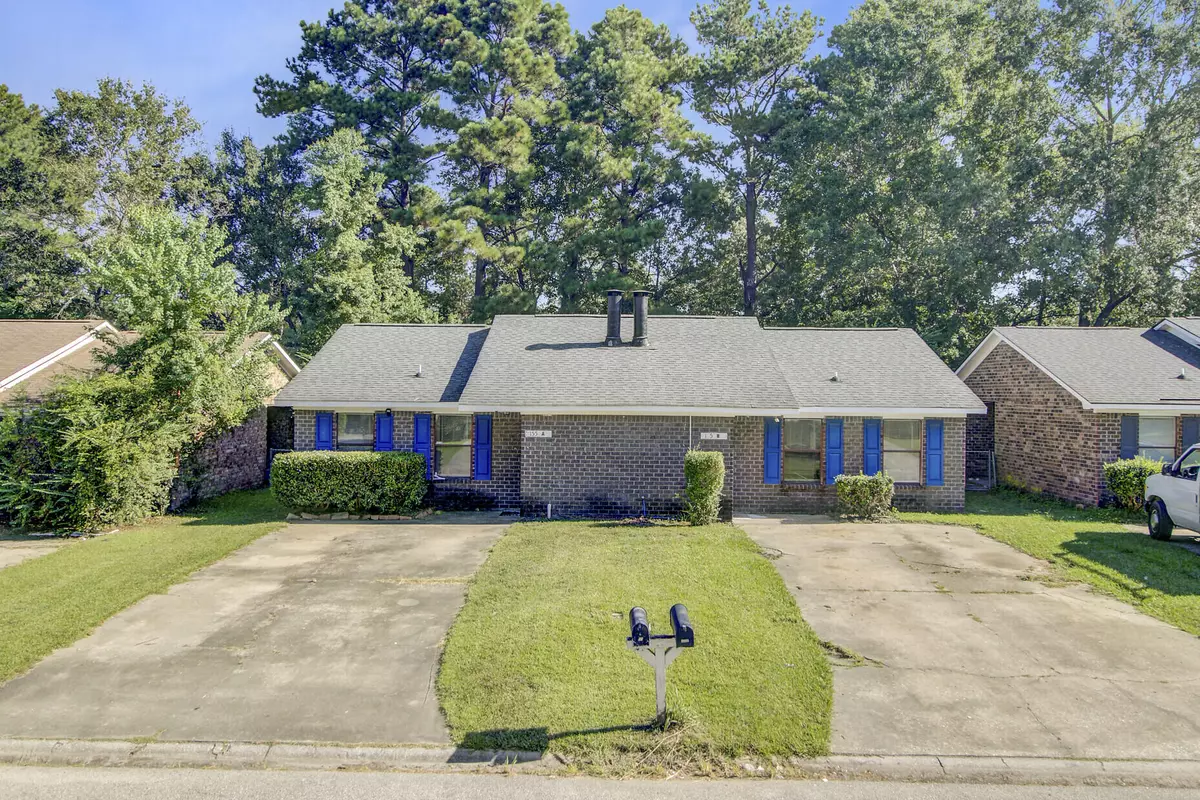 North Charleston, SC 29420,155 Dorchester Manor Blvd #A & B