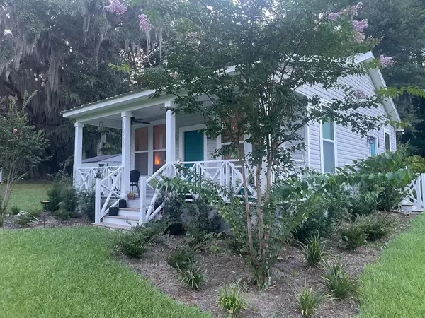 1960 Highway 174, Edisto Island, SC 29438