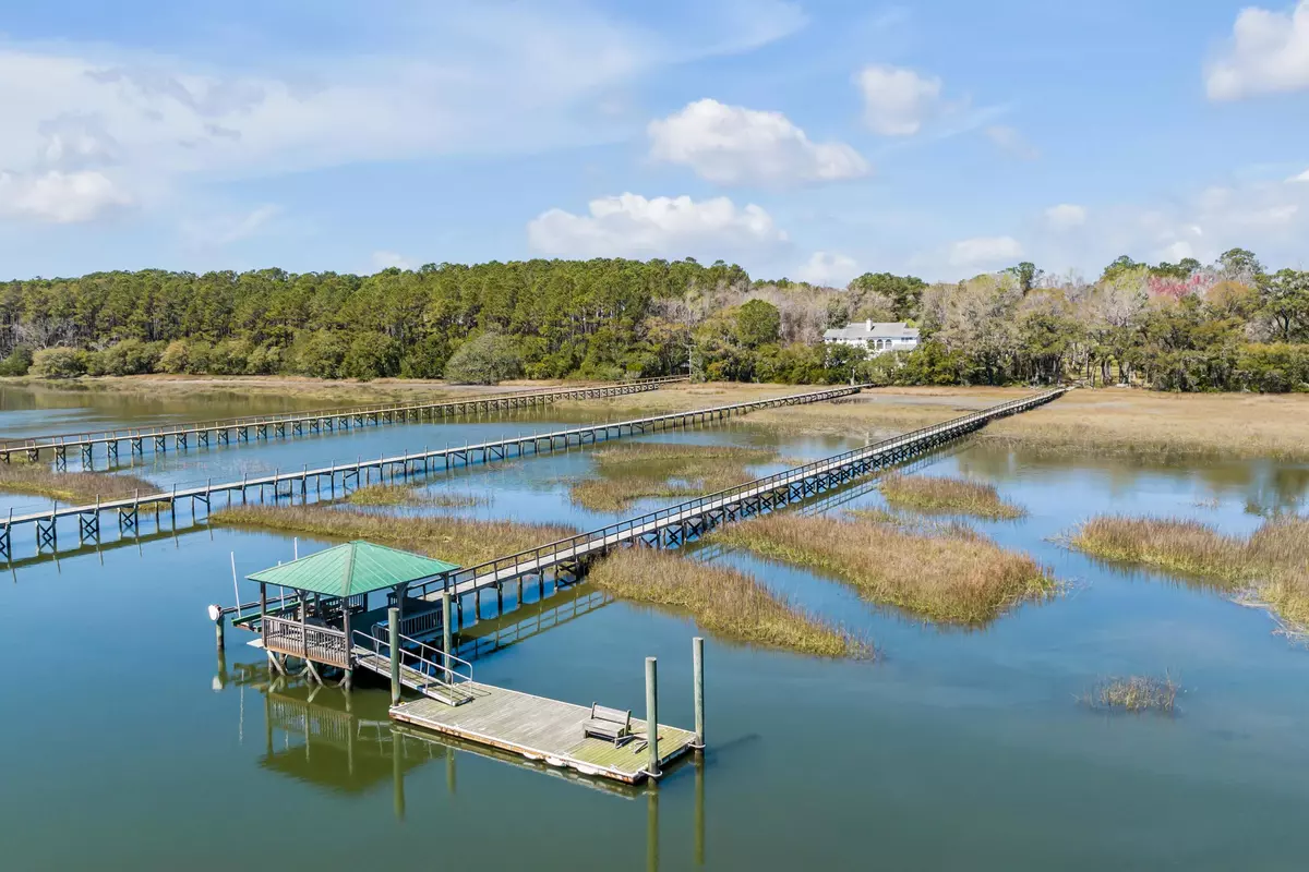 Wadmalaw Island, SC 29487,1988 Long Creek Rd