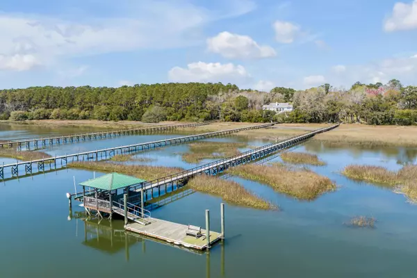 1988 Long Creek Rd, Wadmalaw Island, SC 29487