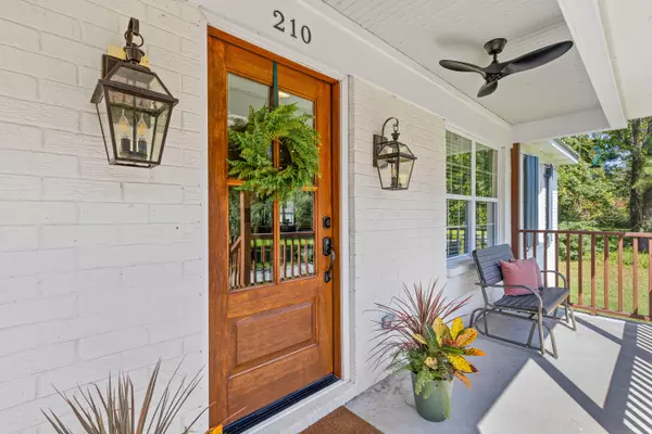 Mcclellanville, SC 29458,210 Cassena Street