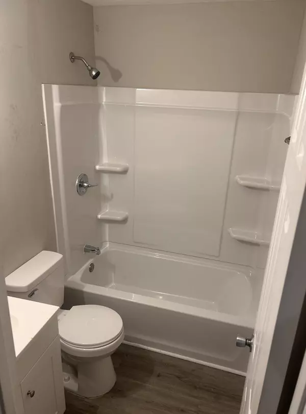 Charleston, SC 29407,1605 Pineview Rd #A & B