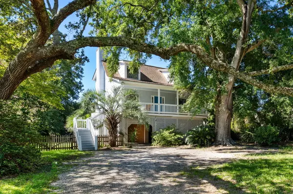 281 Hawthorne St, Mount Pleasant, SC 29464