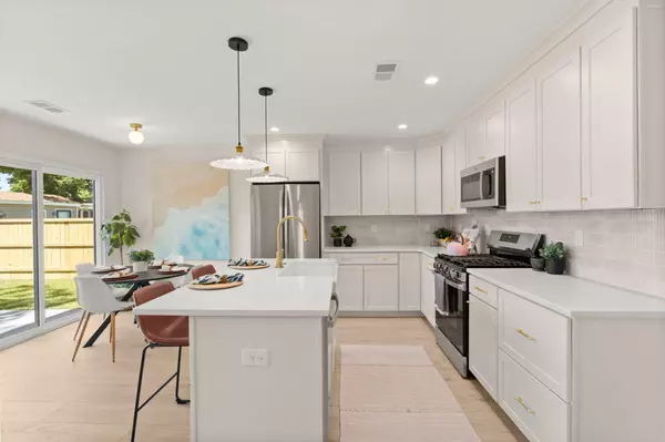 Charleston, SC 29407,929 Battery Ave