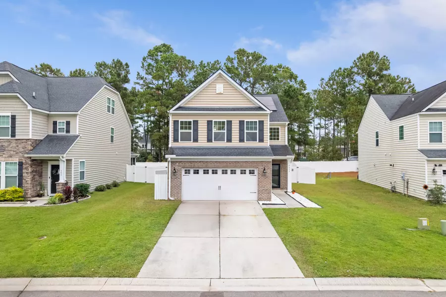 444 Fetterbush Dr, Moncks Corner, SC 29461