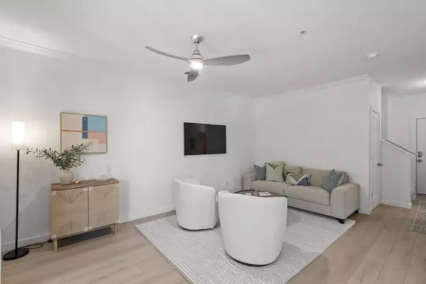 Daniel Island, SC 29492,130 River Landing Dr #6205