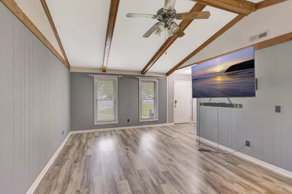 Goose Creek, SC 29445,412 Fox Hunt Rd