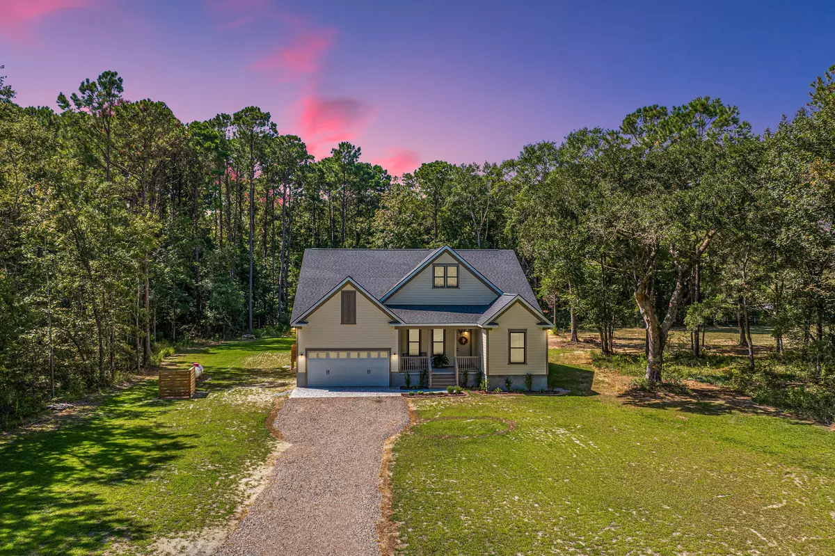 Awendaw, SC 29429,873 Grannys Ln