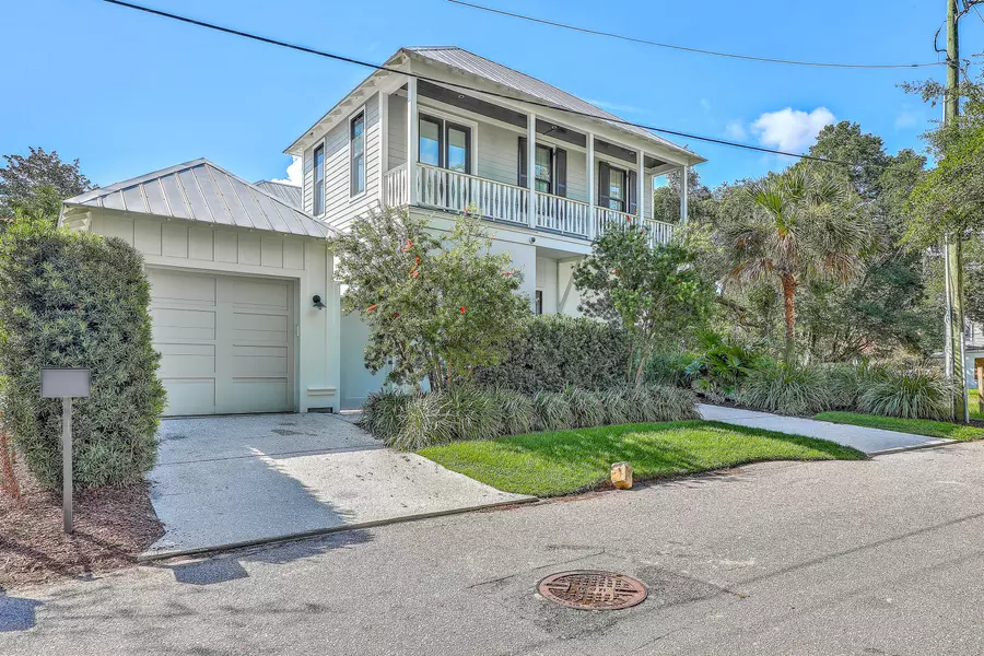 105 May Ln, Mount Pleasant, SC 29464