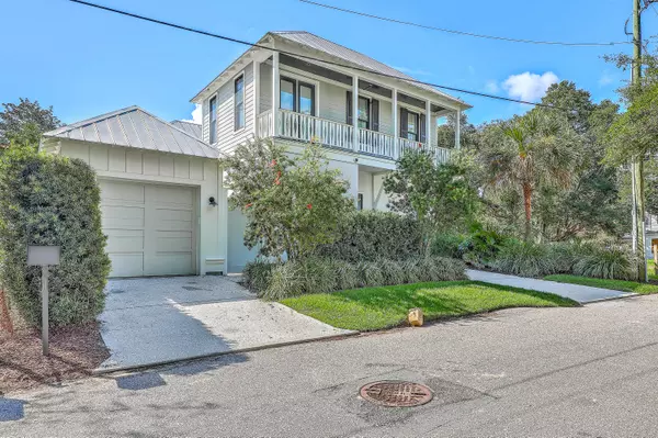 105 May Ln, Mount Pleasant, SC 29464