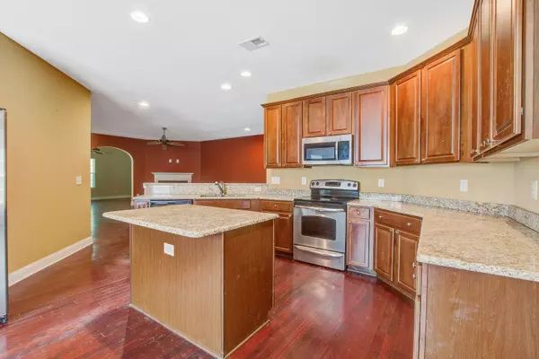 Summerville, SC 29483,103 Berwick Dr