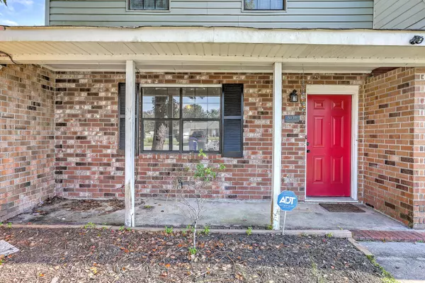 North Charleston, SC 29418,5039 Popperdam Creek Dr