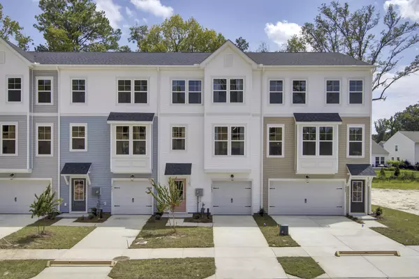 430 Caledon Ct, Johns Island, SC 29455