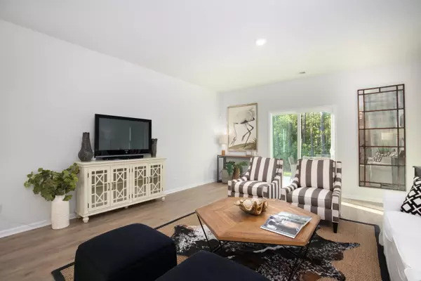 Summerville, SC 29486,360 Tiliwa St