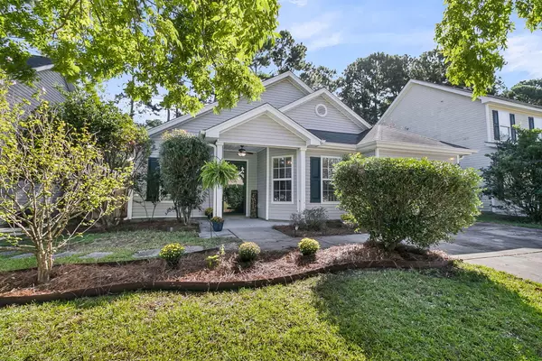 207 Bainsbury Ln, Summerville, SC 29483