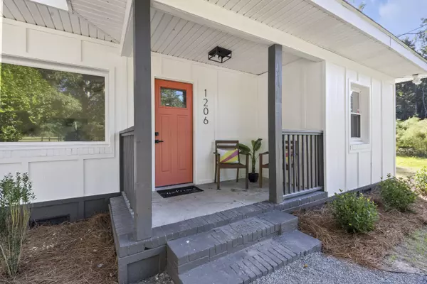 Mcclellanville, SC 29458,1206 Tibwin Rd