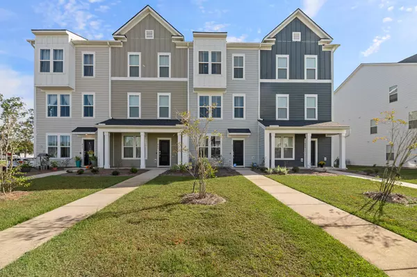 Moncks Corner, SC 29461,861 Recess Pointe Dr