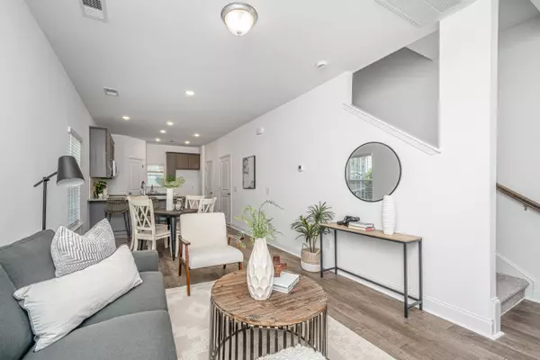 Charleston, SC 29414,400 Gravy Train St