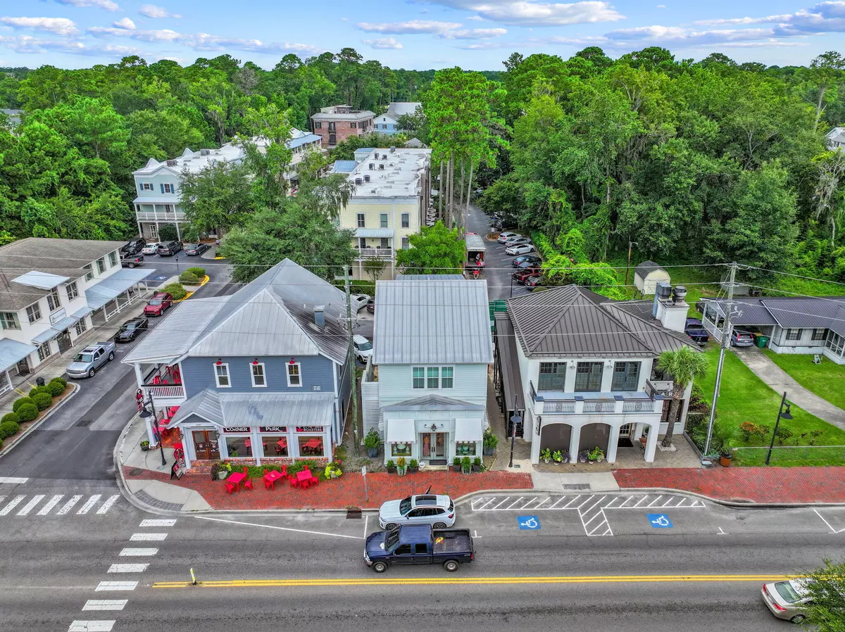 Bluffton, SC 29910,1299 May River Rd