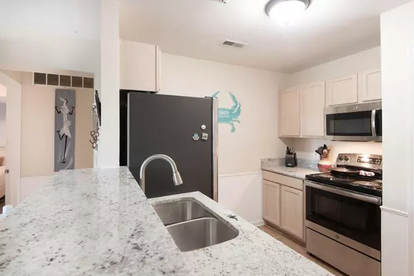 Charleston, SC 29412,2262 Folly Rd #1g