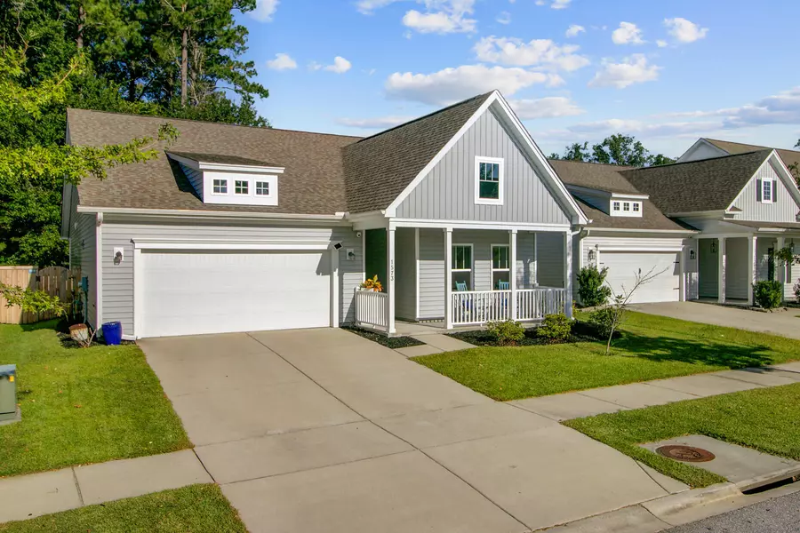 1573 Thin Pine Dr, Johns Island, SC 29455