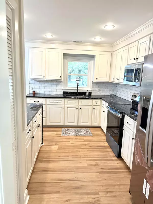 Ladson, SC 29456,106 Lamie Dr