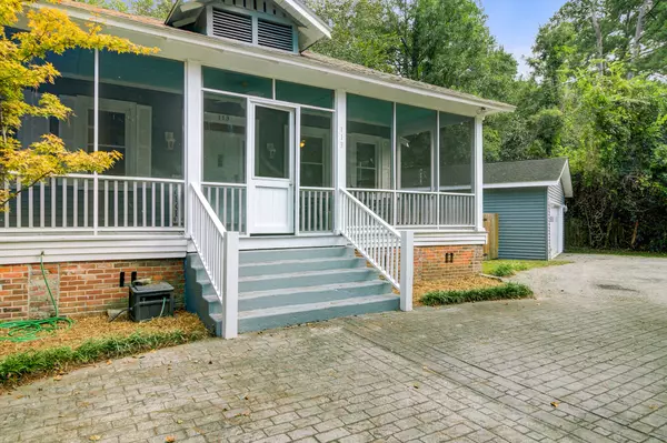 Summerville, SC 29483,113 Cypress St