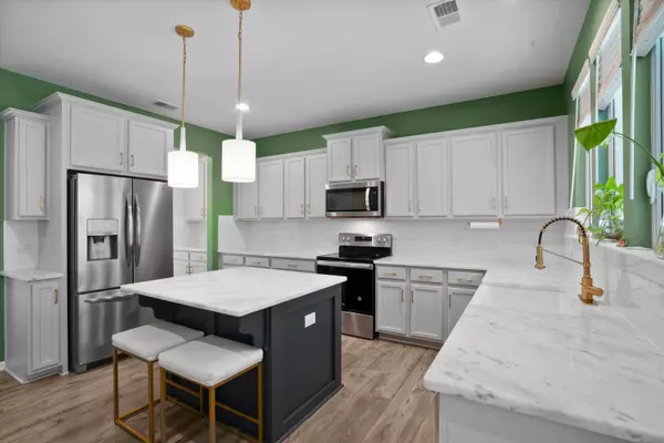 467 Thoroughbred Dr, Moncks Corner, SC 29461