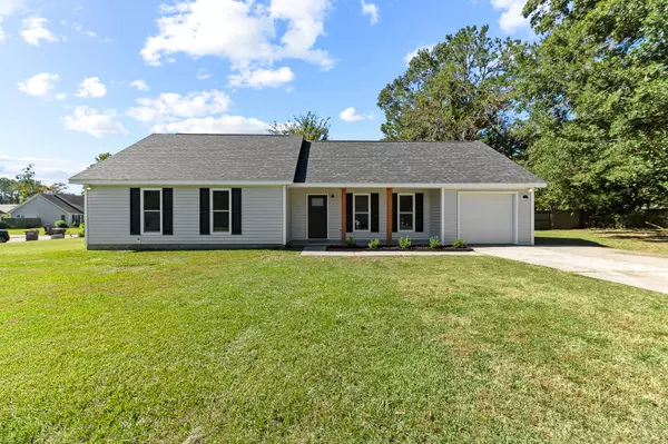 2916 Salamander Creek Ln, North Charleston, SC 29406