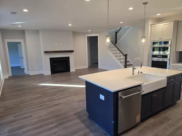 Huger, SC 29450,734 Breakers Reef Ln