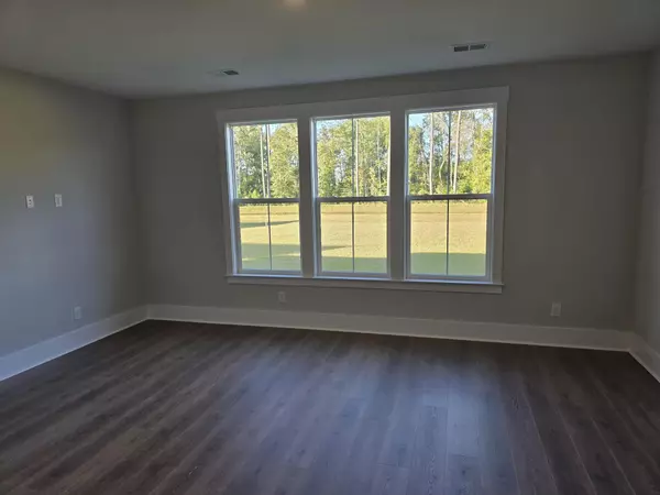 Huger, SC 29450,734 Breakers Reef Ln