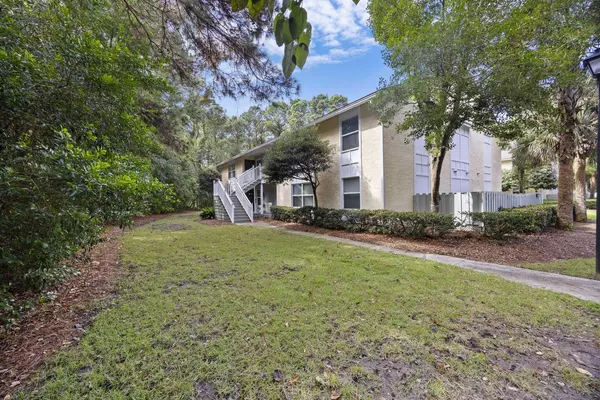 Mount Pleasant, SC 29464,341 W Coleman Blvd #G