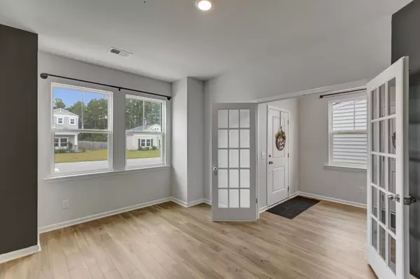 Summerville, SC 29486,270 Firewheel Ct