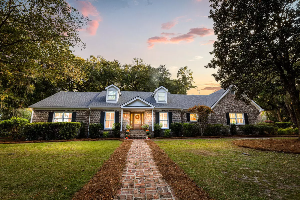 Summerville, SC 29483,103 President Cir