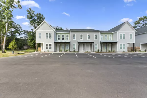 503 N Walnut St, Summerville, SC 29483